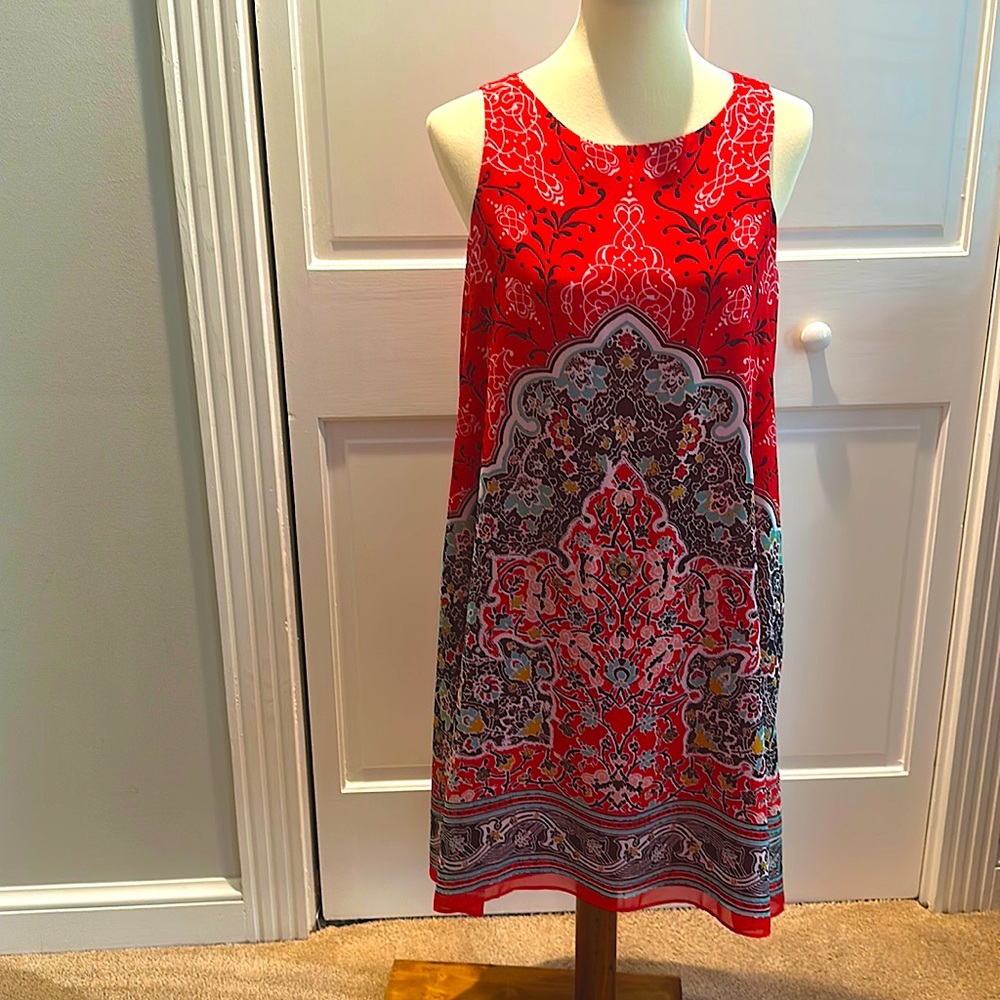 NWT Stunning Red Max Studio Sleeveless Dress with Colorful Pattern Size M